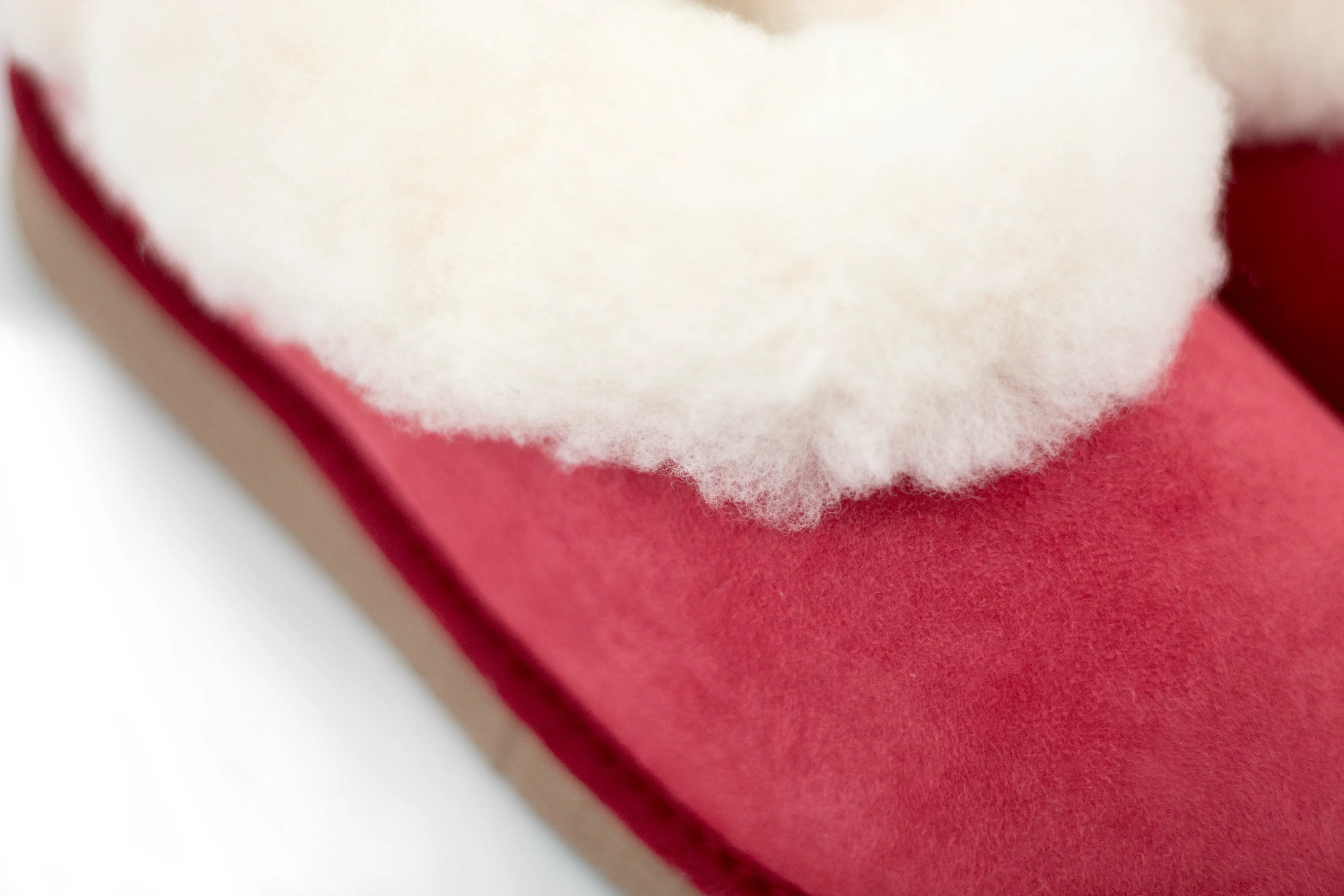 Chaussons mixte rouge en peau de mouton - Dgrandiose
