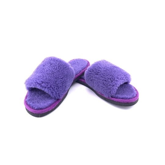 Sandales violettes en peau de mouton - Dgrandiose